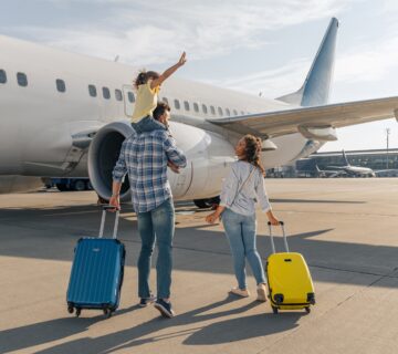 Kako se obući za putovanje avionom? 9 ključnih komada odjeće